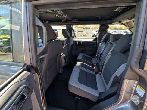 New 2025 Ford Bronco Base image 6