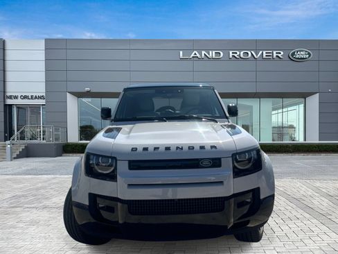 New 2026 Land Rover Defender 130 X-Dynamic SE AWD/4WD image 4