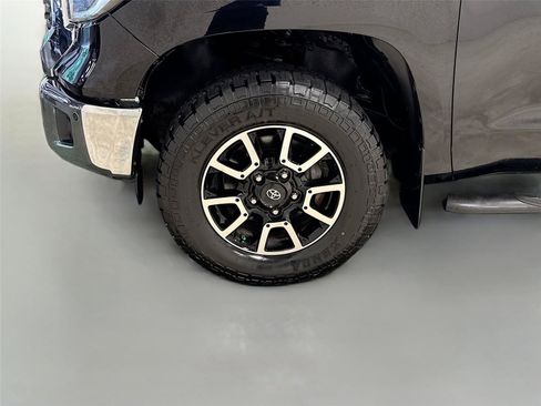 Used 2021 Toyota Tundra SR5 AWD/4WD image 29