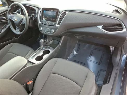 Certified 2020 Chevrolet Malibu LS image 32