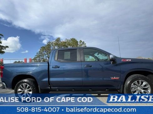 Used 2022 Chevrolet Silverado 1500 LT AWD/4WD image 2