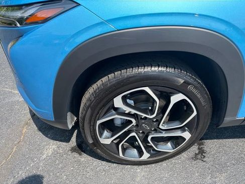 Used 2025 Chevrolet Trax RS w/ Driver Confidence Package FWD image 4