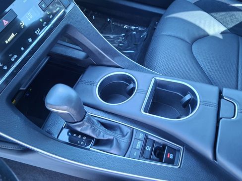 Used 2019 Toyota Avalon Touring FWD image 15