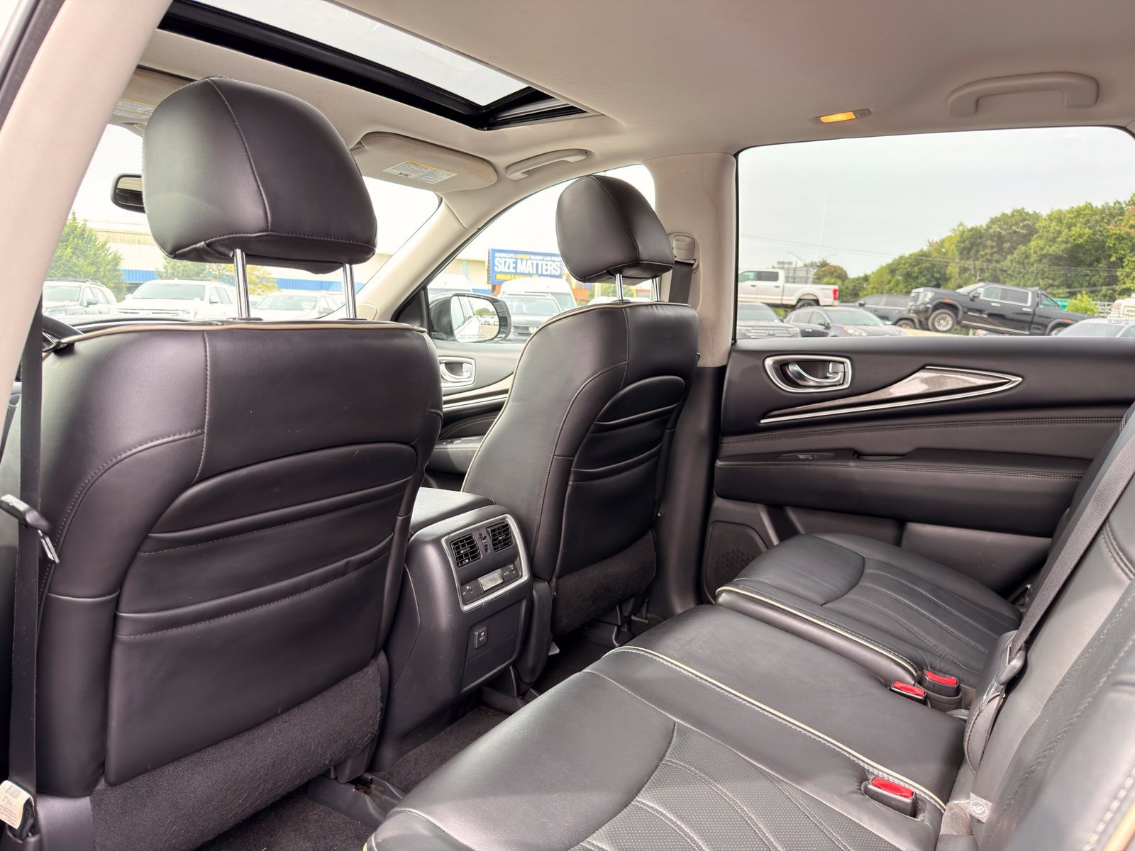 Used 2017 INFINITI QX60 Luxe w/ Premium Plus Package AWD/4WD image 20