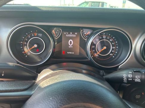 Used 2018 Jeep Wrangler Unlimited Sport image 22