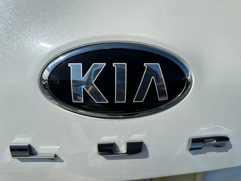 Used 2020 Kia Telluride EX AWD/4WD image 6
