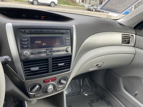 Used 2010 Subaru Forester 2.5X Premium image 13