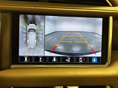 Used 2021 GMC Yukon Denali w/ Denali Premium Package image 45