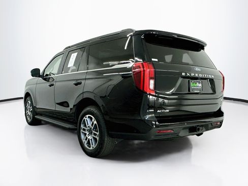 Used 2025 Ford Expedition Active AWD/4WD image 5