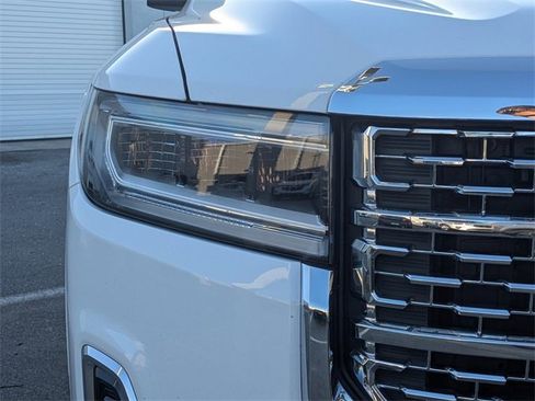 Used 2023 GMC Acadia Denali w/ Denali Technology Package image 8