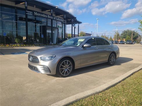 Used 2022 Mercedes-Benz E 450 4MATIC Sedan image 1