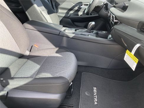 New 2026 Nissan Sentra SV w/ SV Convenience Package FWD image 27
