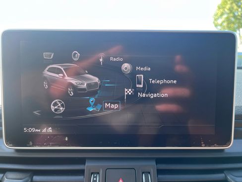 Used 2018 Audi Q5 2.0T Premium AWD/4WD image 22