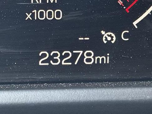 Certified 2025 GMC Acadia Elevation FWD image 12
