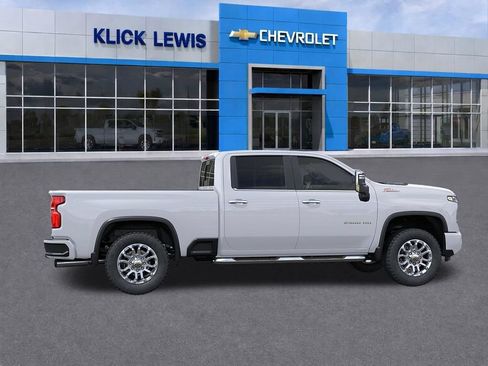 New 2026 Chevrolet Silverado 2500 LT w/ Z71 Chrome Sport Edition AWD/4WD image 5