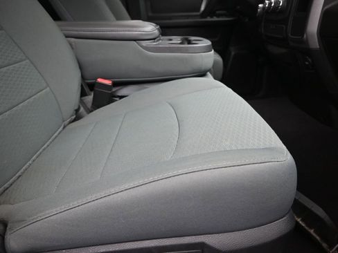 Used 2019 RAM 1500 Express AWD/4WD image 24