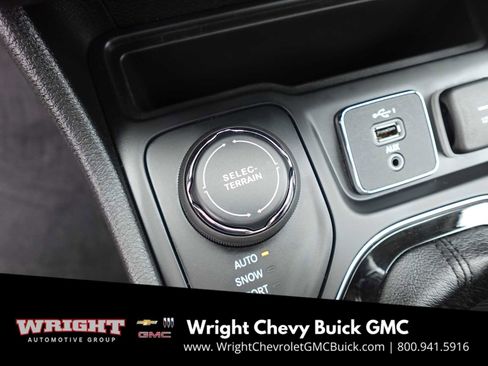 Used 2020 Jeep Cherokee Limited image 21