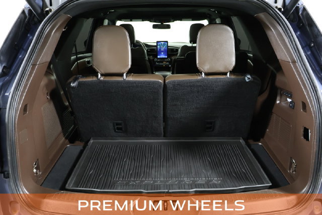 Used 2021 Ford Explorer King Ranch w/ Premium Technology Package AWD/4WD image 15