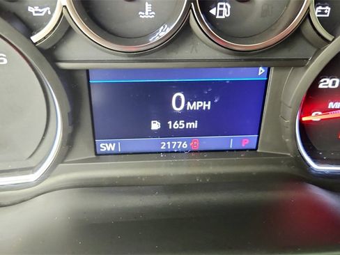 Used 2022 Chevrolet Silverado 2500 LT w/ Convenience Package image 18