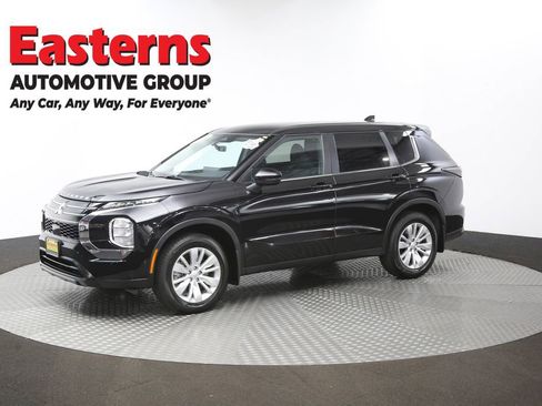 Used 2025 Mitsubishi Outlander ES image 57