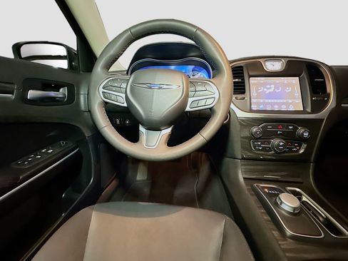 Used 2022 Chrysler 300 Touring w/ Sport Appearance Package AWD/4WD image 33