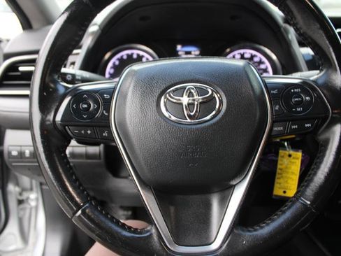 Used 2020 Toyota Camry SE image 10
