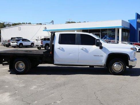 Used 2022 Chevrolet Silverado 3500 LT w/ Convenience Package image 8