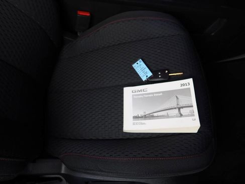 Used 2013 GMC Terrain SLE image 26