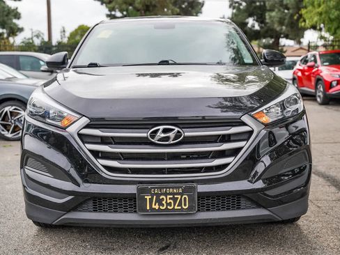 Used 2018 Hyundai Tucson SE image 2