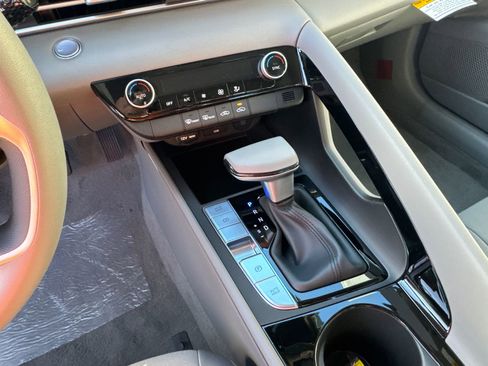 New 2026 Hyundai Elantra Blue image 30