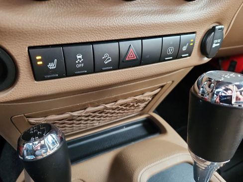 Used 2017 Jeep Wrangler Unlimited Sahara w/ Max Tow Package image 22