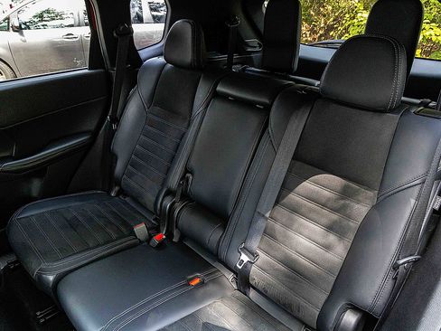 Used 2024 Mitsubishi Outlander AWD image 22