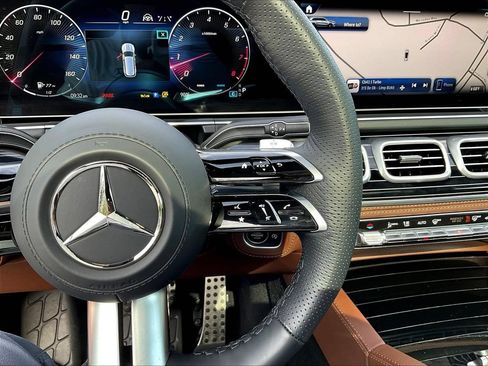 Certified 2025 Mercedes-Benz GLS 580 4MATIC image 14