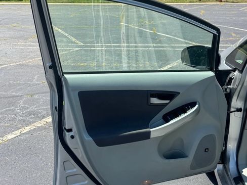 Used 2010 Toyota Prius One FWD image 13