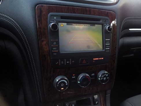 Used 2014 Chevrolet Traverse LT w/ All-Star Edition AWD/4WD image 11