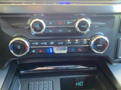 New 2026 Ford F250 Lariat w/ Black Appearance Package AWD/4WD image 48
