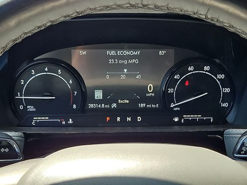 Used 2022 Lincoln Corsair AWD w/ Premium Package image 17