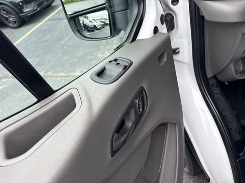 Used 2025 Ford Transit 250 Low Roof w/ Exterior Upgrade Package RWD image 27