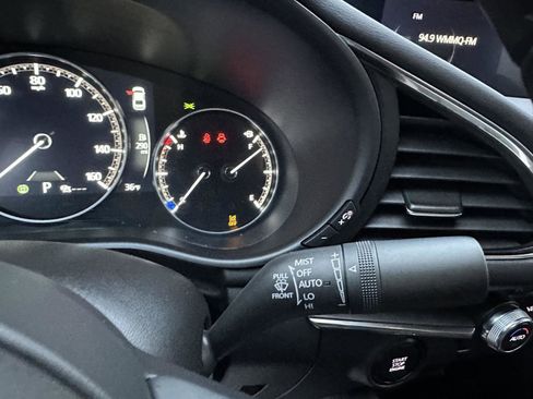 Used 2025 MAZDA MAZDA3 s image 29