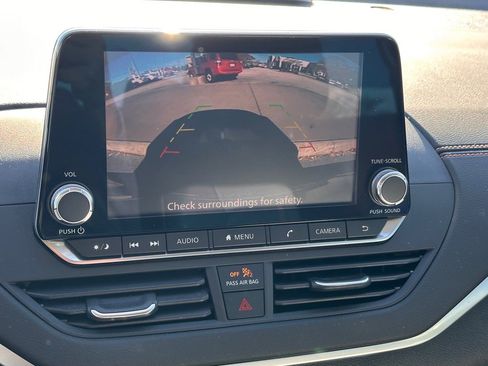 Used 2019 Nissan Altima 2.5 SR w/ SR Premium Package image 23