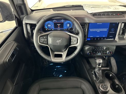 New 2025 Ford Bronco Badlands image 14