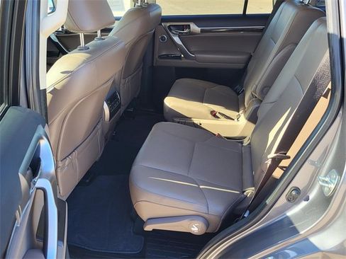 Used 2023 Lexus GX 460 Luxury image 8