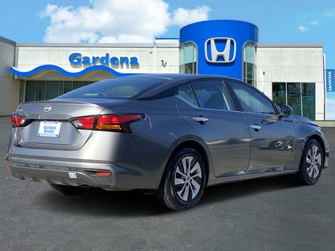 Used 2023 Nissan Altima 2.5 S image 6