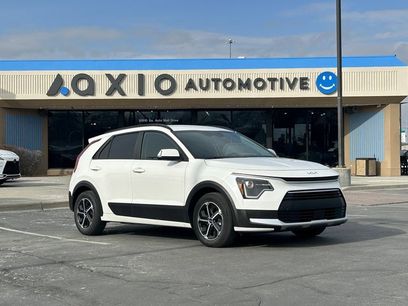 Used 2024 Kia Niro EX w/ EX Cold Weather Package