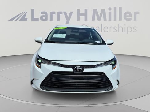 Used 2025 Toyota Corolla LE FWD image 8