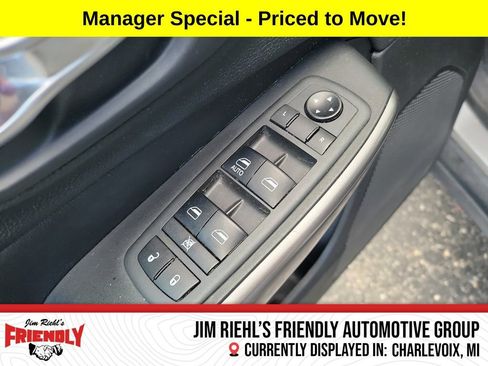 Used 2019 Jeep Cherokee Latitude w/ Popular Appearance Group image 5