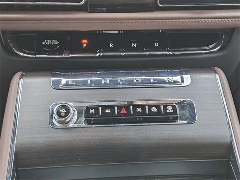 New 2025 Lincoln Aviator Reserve w/ Luxury Package image 18