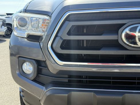 Used 2020 Toyota Tacoma SR5 image 9