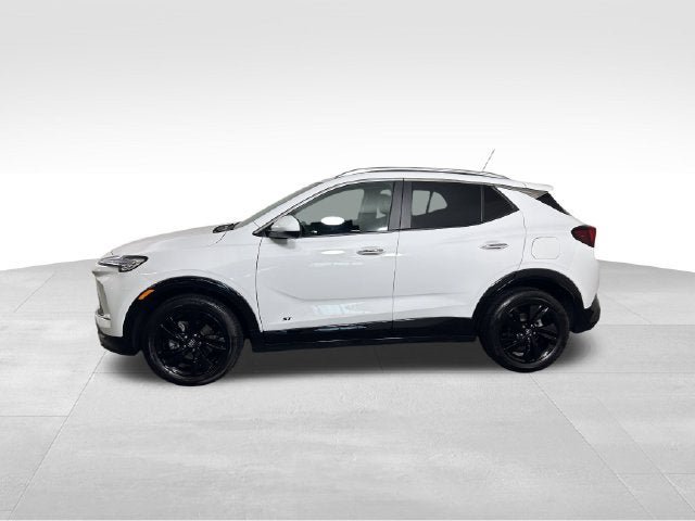 Used 2025 Buick Encore GX Sport Touring w/ Comfort Package FWD image 2
