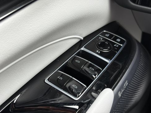Certified 2024 Cadillac Lyriq Sport AWD/4WD image 33